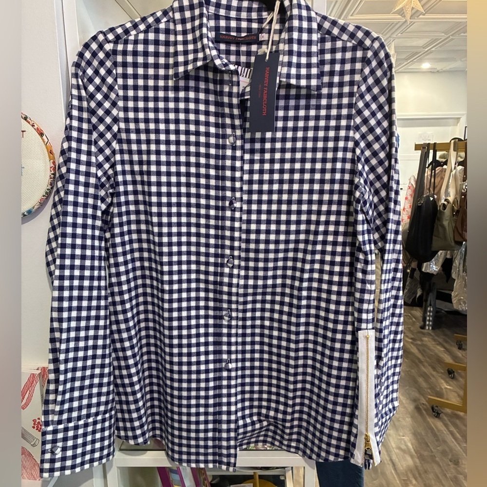 Harvey Faircloth shirt in a navy and white gingham button-down size 6 NWT